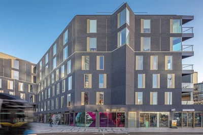 Station Offices Almere met prefab gevelelementen van Vront®