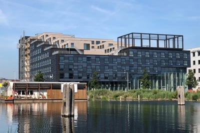 Student Experience Amsterdam met prefab gevelelementen van Vront®