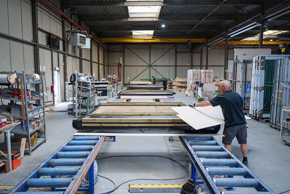 Werken_bij_Vront_fabriek