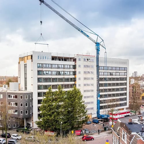 Renovatie Heemskerckflat Groningen met prefab gevelelementen van Vront®